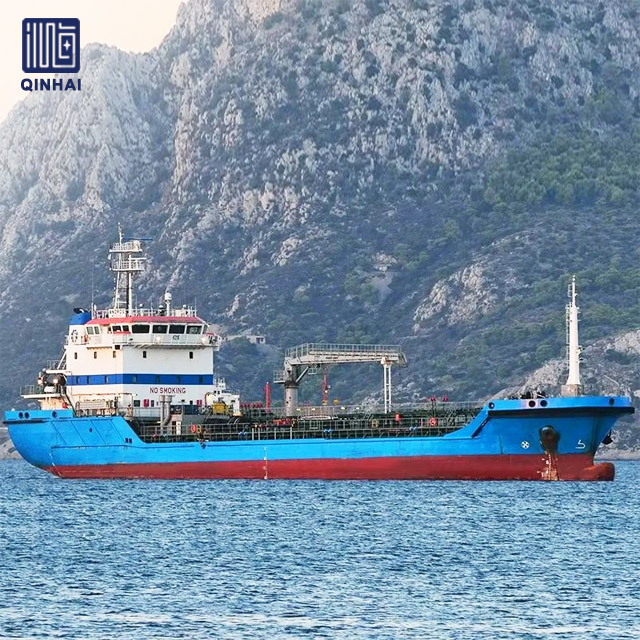 Nave petroliera personalizzata da 5000 dwt del cantiere navale con gru per l'olio